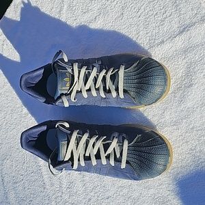 Men's Adidas suede size 12 sneakers.